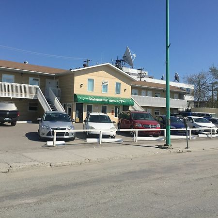 Northern Lites Motel Yellowknife Exterior foto